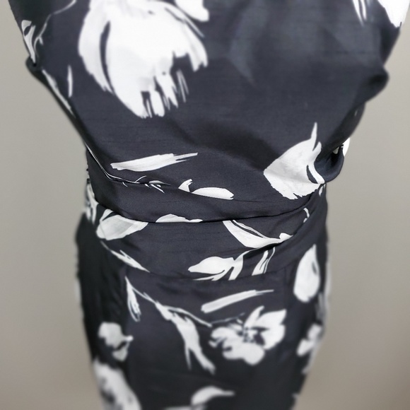 Sale! [White House Black Market] Strapless Dress - Picture 2 of 8